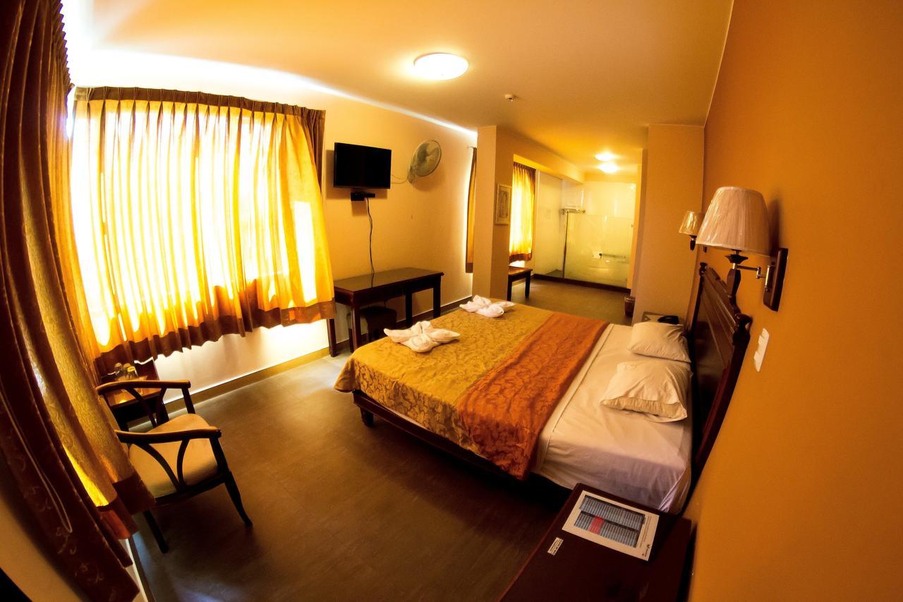 Hotel La Primacia リマ エクステリア 写真